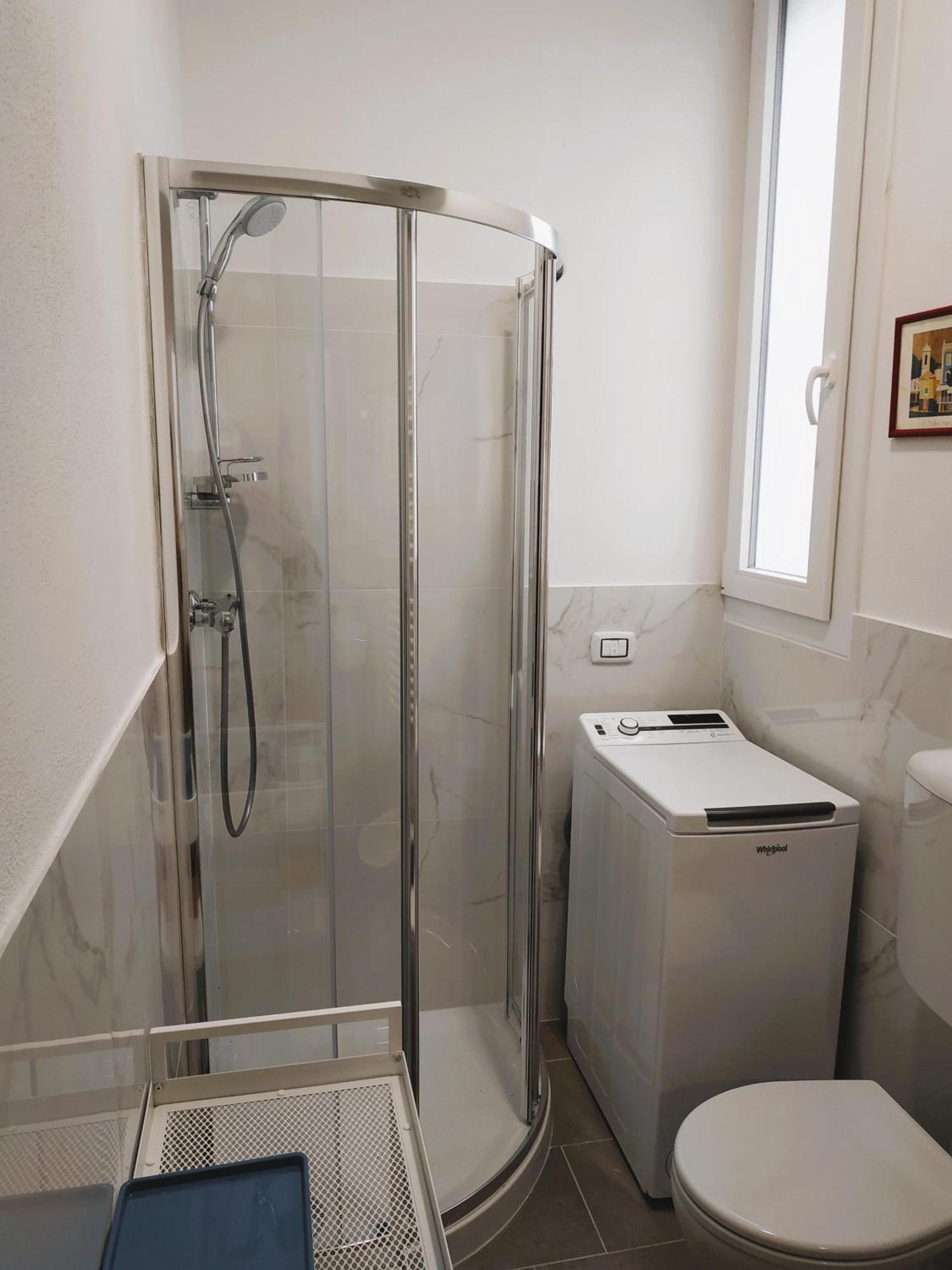 Monteroom-Apartments Bologna Ngoại thất bức ảnh